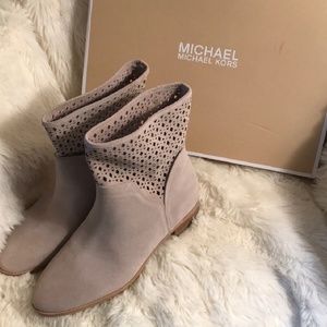 Michael Kors Sunny Bootie w/original box